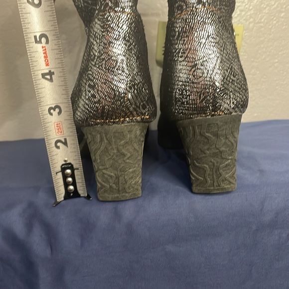 TMA MAIA company women’s leather metallic boots 7.5 NWT - Picture 7 of 15